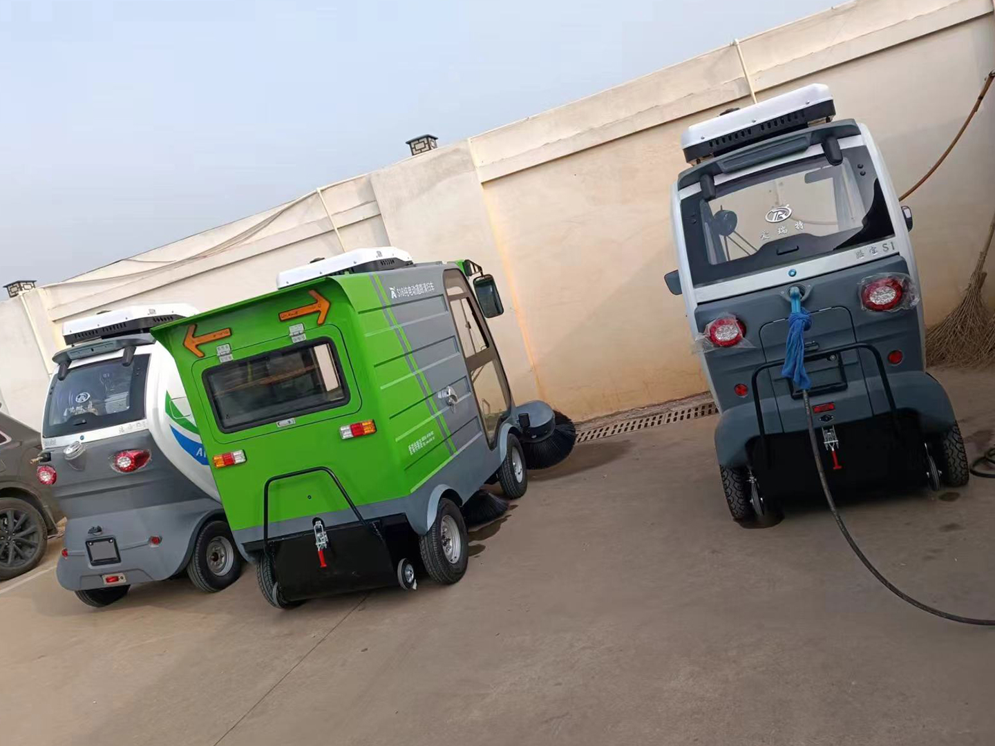 上海郡泰環(huán)?？萍加邢薰?>
							</div>
						</a>
						<!-- <a href=